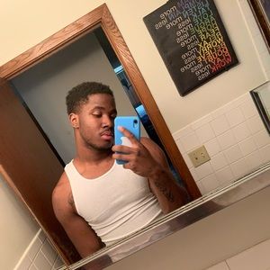 Meet your Posher, Devonte